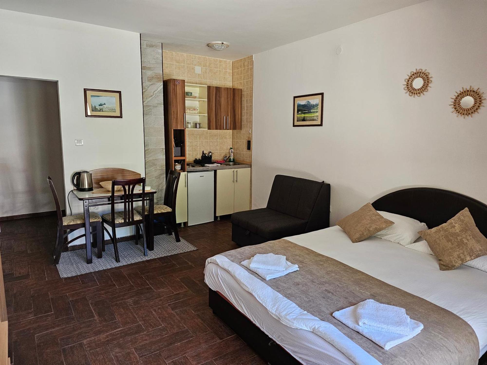 זבליאק Gorska Vila Apartments מראה חיצוני תמונה