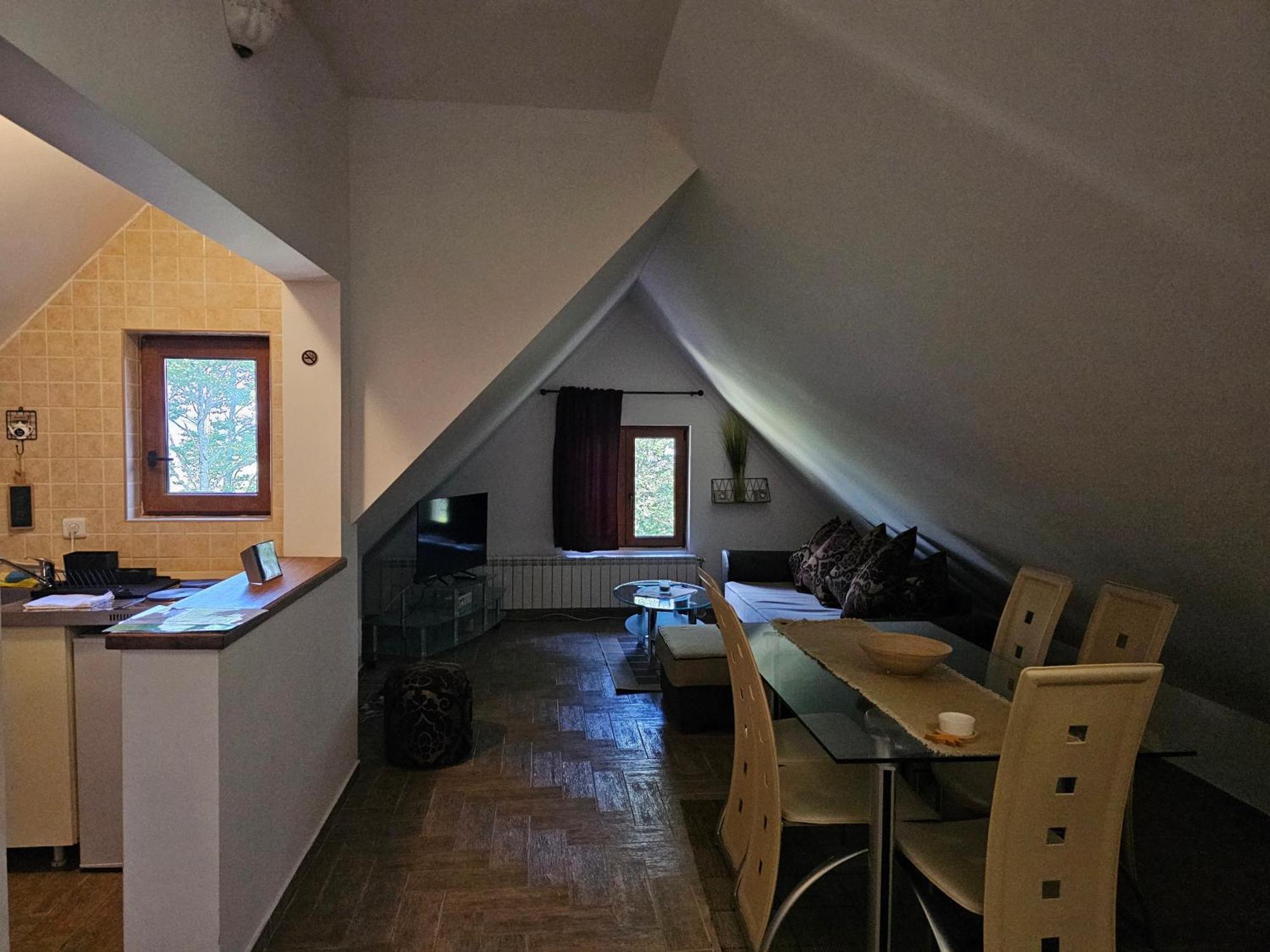 זבליאק Gorska Vila Apartments מראה חיצוני תמונה